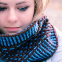Sofya Cowl